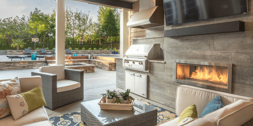 4 Reasons to Remodel Your Outdoor Living Space