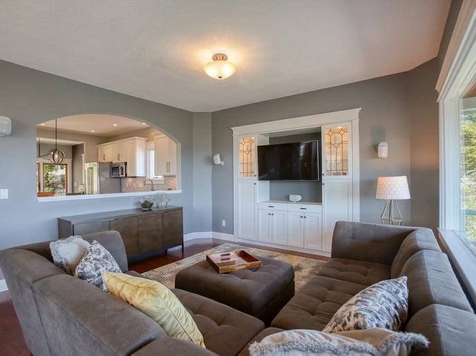 HOW TO INTEGRATE SMART HOME TECHNOLOGY INTO LUXURY RENOVATIONS-1