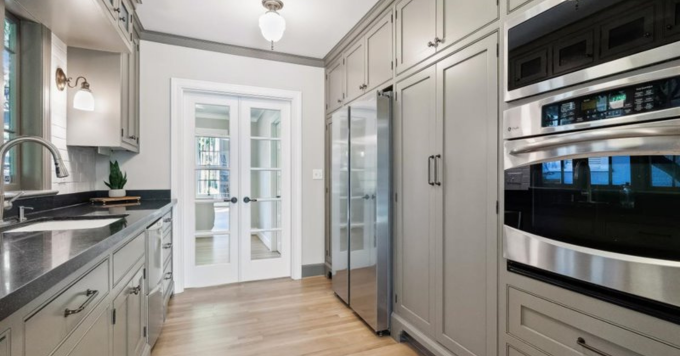 WHO OFFERS HIGH-QUALITY KITCHEN REMODELING IN WEST SLOPE