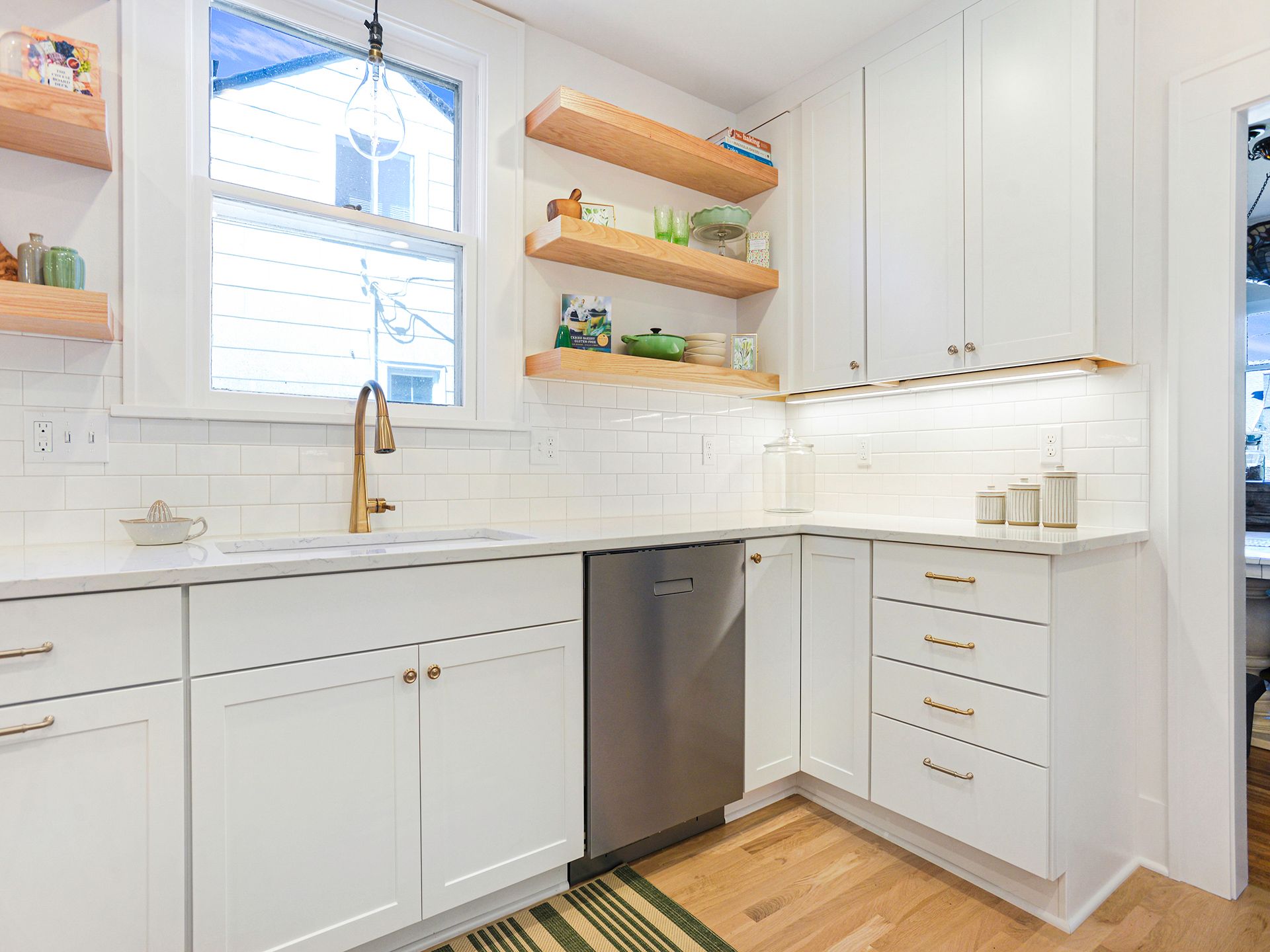 cooper-design-build-kitchen-remodel-floating-shelves