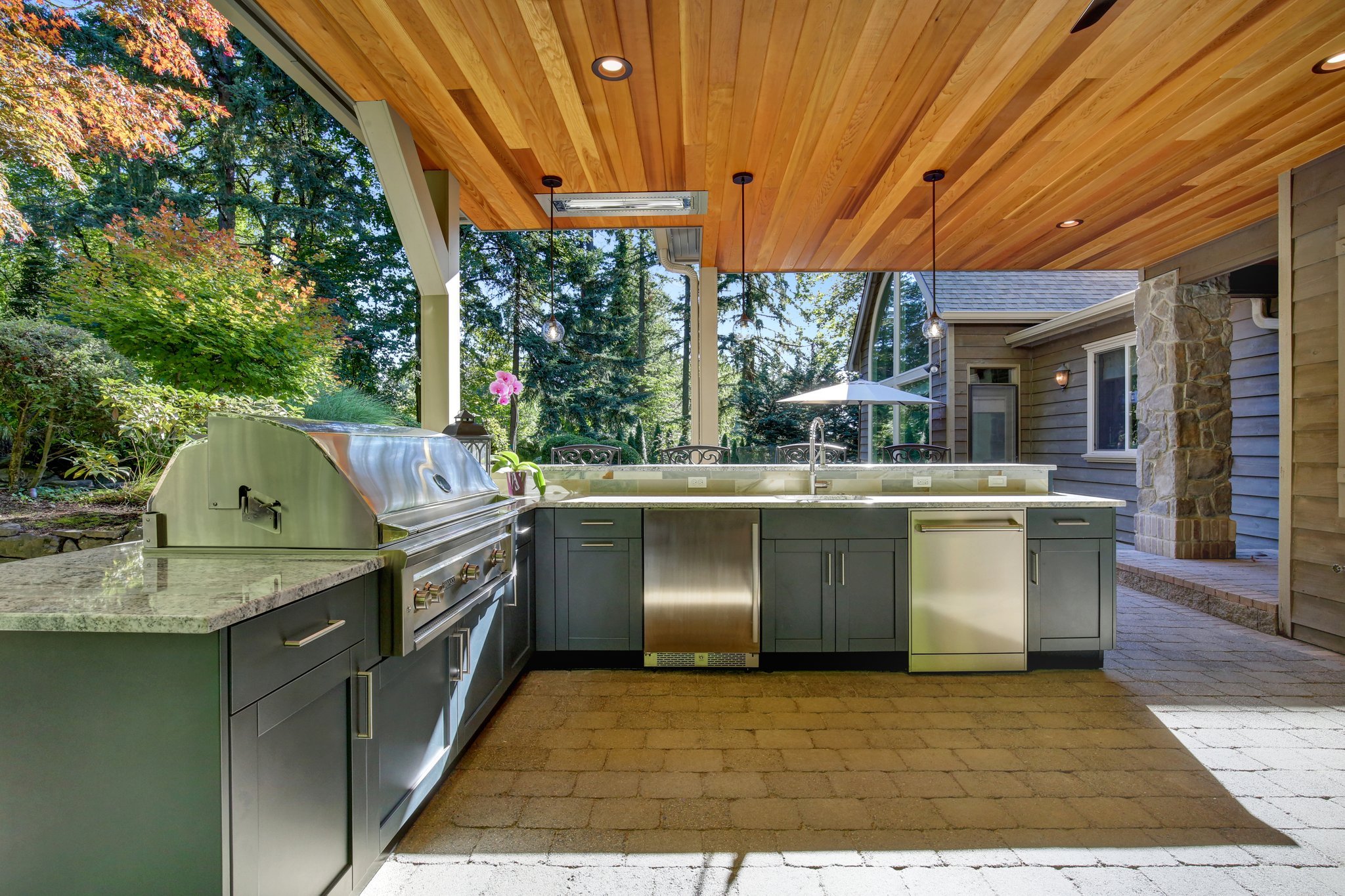 top-notch outdoor living area design in Portland